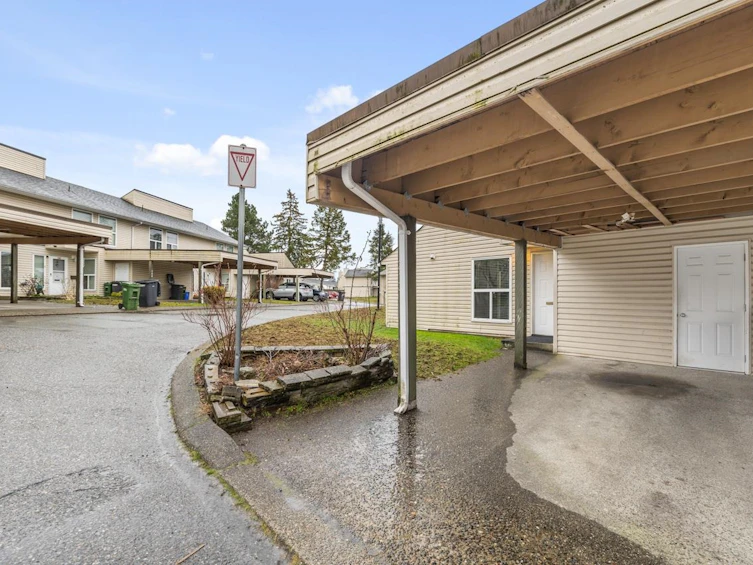213-32550 Maclure Road, Abbotsford, BC, V2T 4N3 - 3