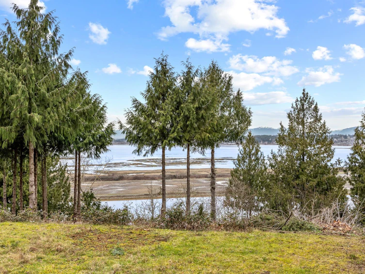 13021 Crescent Road, Surrey, BC, V4P 1J6 - 13