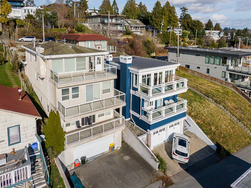 15420 Columbia Avenue, Surrey BC V4B 1J9