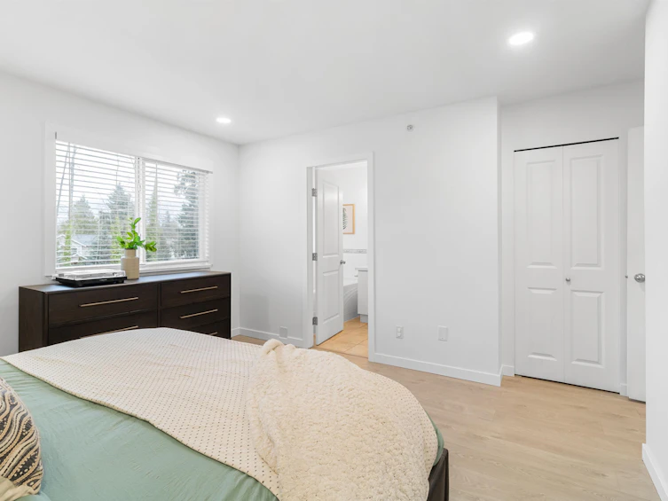 401-3000 Riverbend Drive, Coquitlam, BC, V3C 6R1 - 12