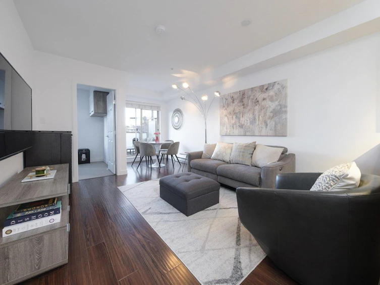 202-702 E King Edward Avenue, Vancouver, BC, V5V 0A9 - 2