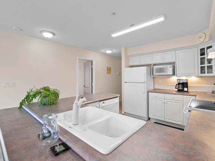409-328 Esplanade Avenue, Harrison Hot Springs, BC, V0M 1K0 - 13