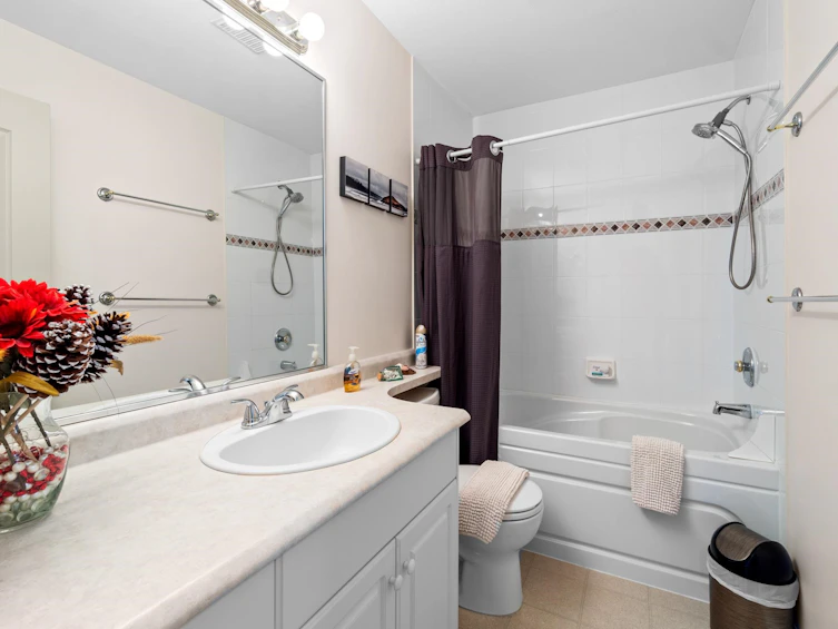 409-328 Esplanade Avenue, Harrison Hot Springs, BC, V0M 1K0 - 25