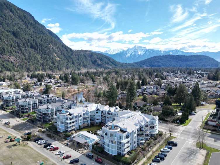 409-328 Esplanade Avenue, Harrison Hot Springs, BC, V0M 1K0