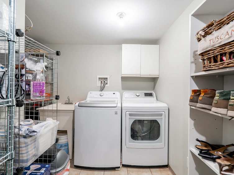 45 W 23rd Avenue, Vancouver, BC, V5Y 2G8 - 23