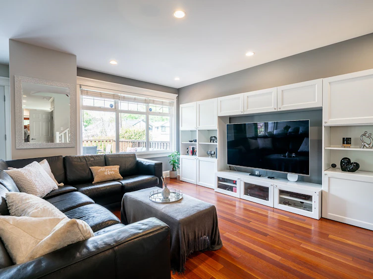 45 W 23rd Avenue, Vancouver, BC, V5Y 2G8 - 3