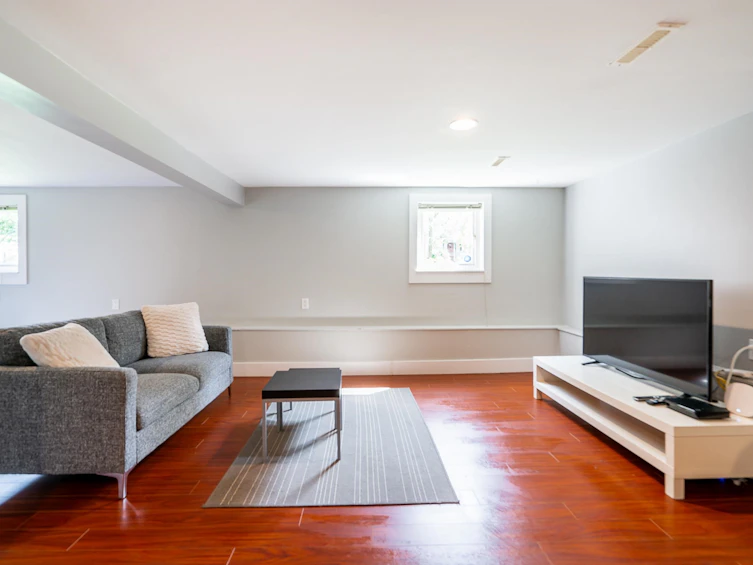 45 W 23rd Avenue, Vancouver, BC, V5Y 2G8 - 24