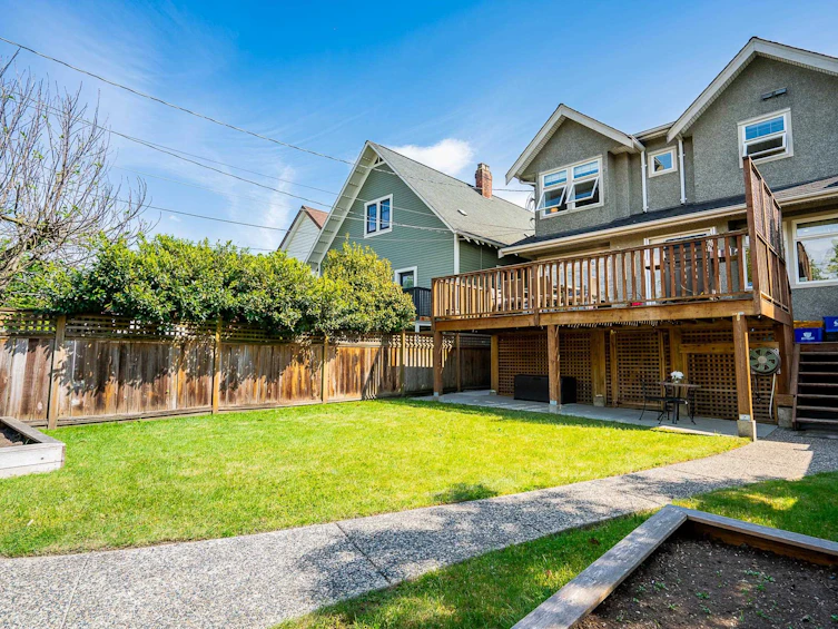 45 W 23rd Avenue, Vancouver, BC, V5Y 2G8 - 31