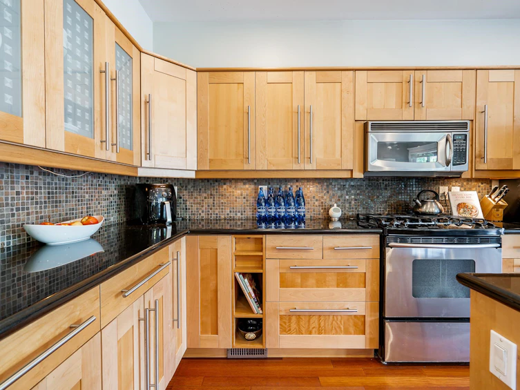 45 W 23rd Avenue, Vancouver, BC, V5Y 2G8 - 8