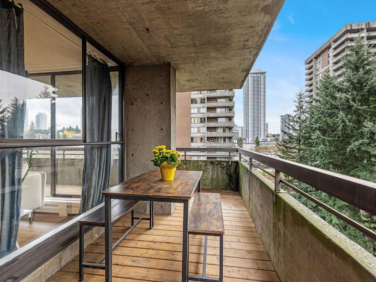 603-3737 Bartlett Court, Burnaby, BC, V3J 7E3 - 4