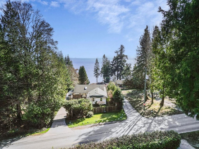 933 Gower Point Road, Gibsons, BC, V0N 1V3 - 36