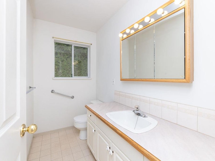 933 Gower Point Road, Gibsons, BC, V0N 1V3 - 19