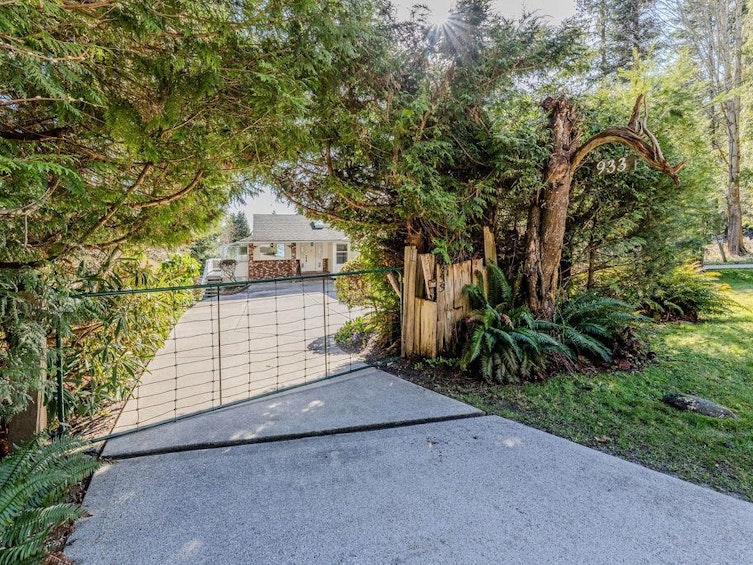 933 Gower Point Road, Gibsons, BC, V0N 1V3 - 35