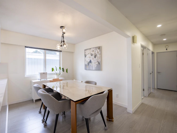 128 N Holdom Avenue, Burnaby, BC, V5B 1K3 - 13