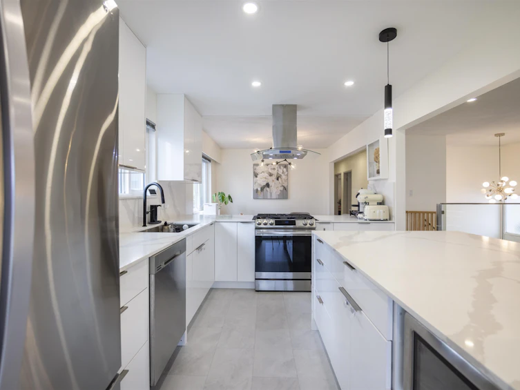 128 N Holdom Avenue, Burnaby, BC, V5B 1K3 - 14