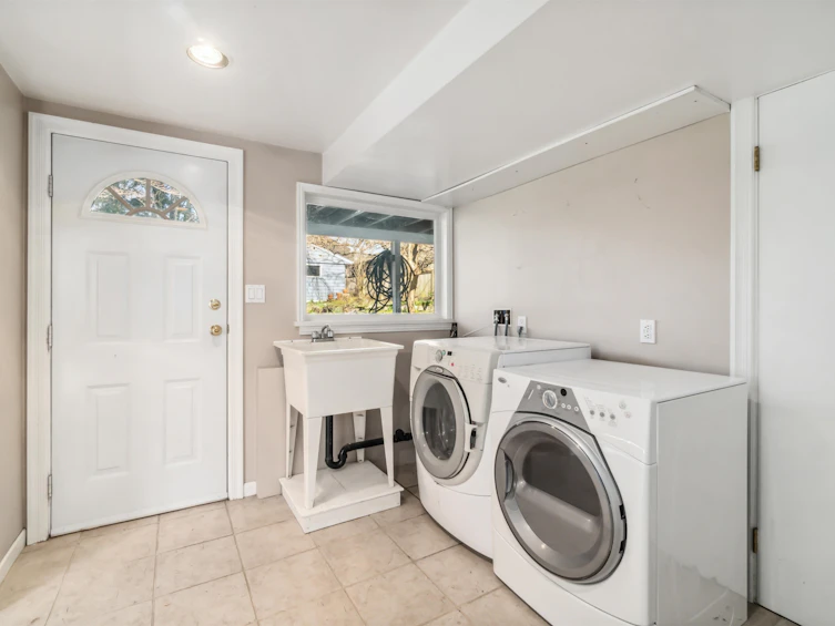 508 E 12th Street, North Vancouver, BC, V7L 2K4 - 16