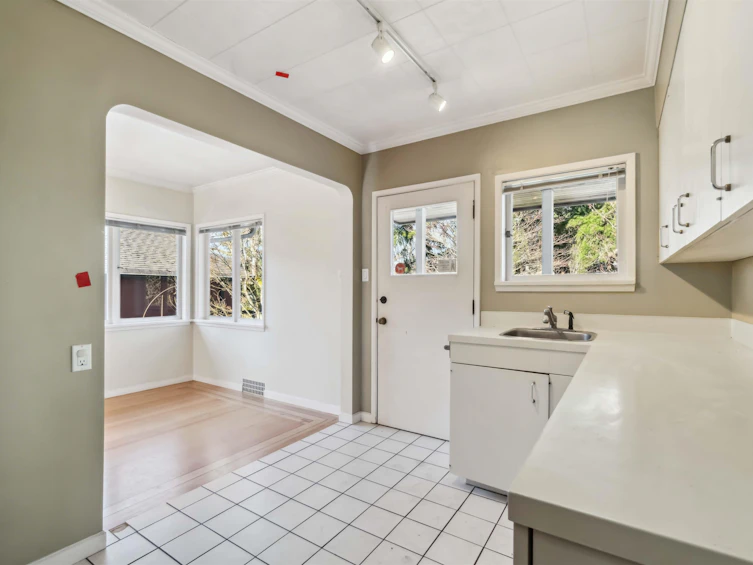 508 E 12th Street, North Vancouver, BC, V7L 2K4 - 7