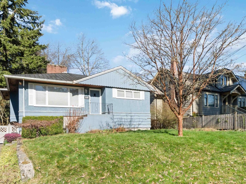 508 E 12th Street, North Vancouver BC V7L 2K4