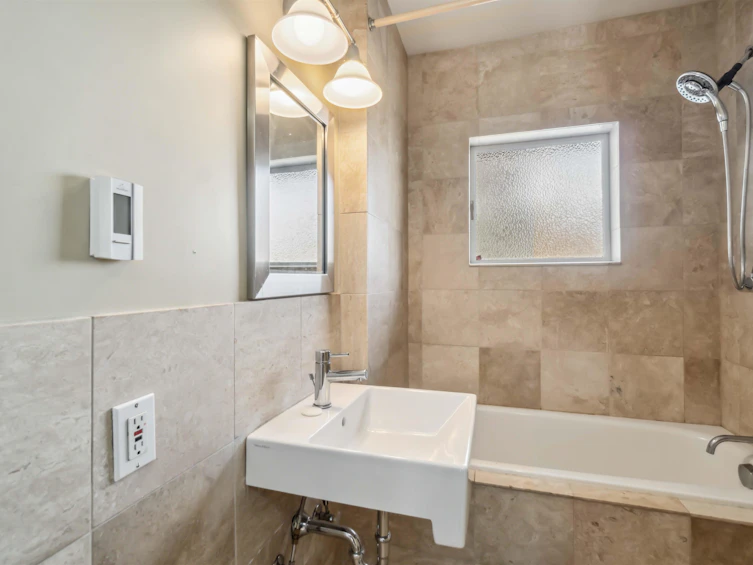 508 E 12th Street, North Vancouver, BC, V7L 2K4 - 11
