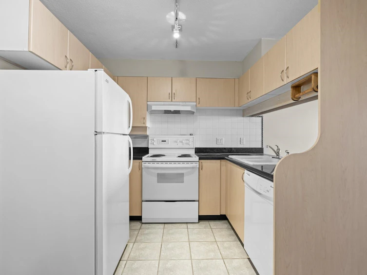 407-6611 Cooney Road, Richmond, BC, V6Y 4C5 - 2