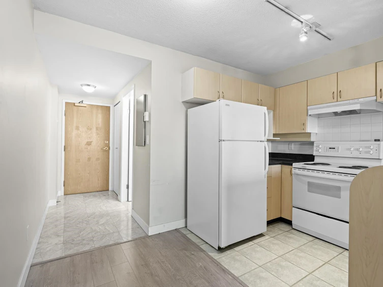 407-6611 Cooney Road, Richmond, BC, V6Y 4C5 - 3