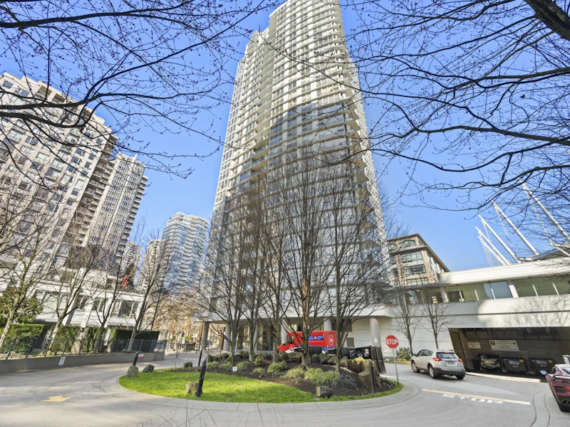 2005 - 928 Beatty Street, Vancouver BC V6Z 3G6