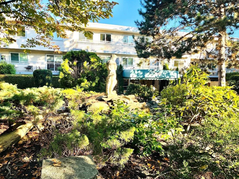 233 - 711 E 6th Avenue, Vancouver BC V5T 1L7