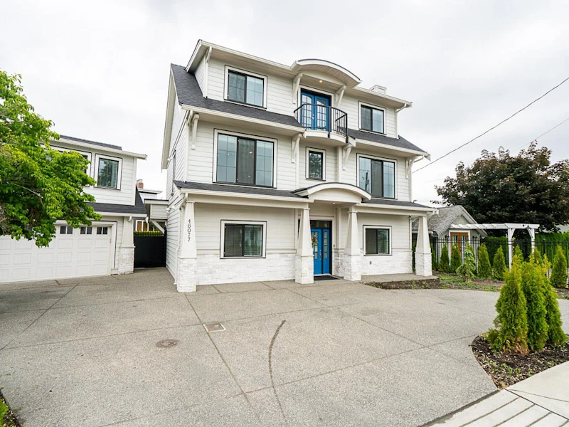 46077 First Avenue, Chilliwack BC