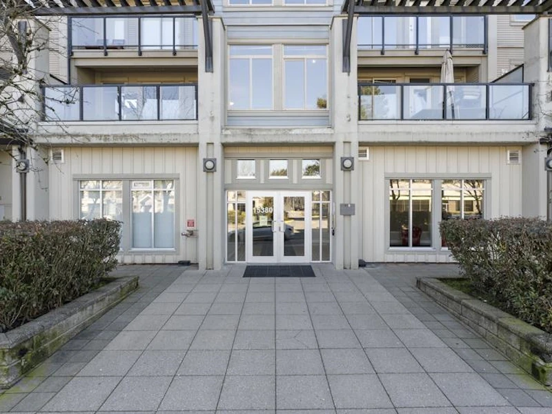 218 - 15380 102a Avenue, Surrey BC V3R 0B3