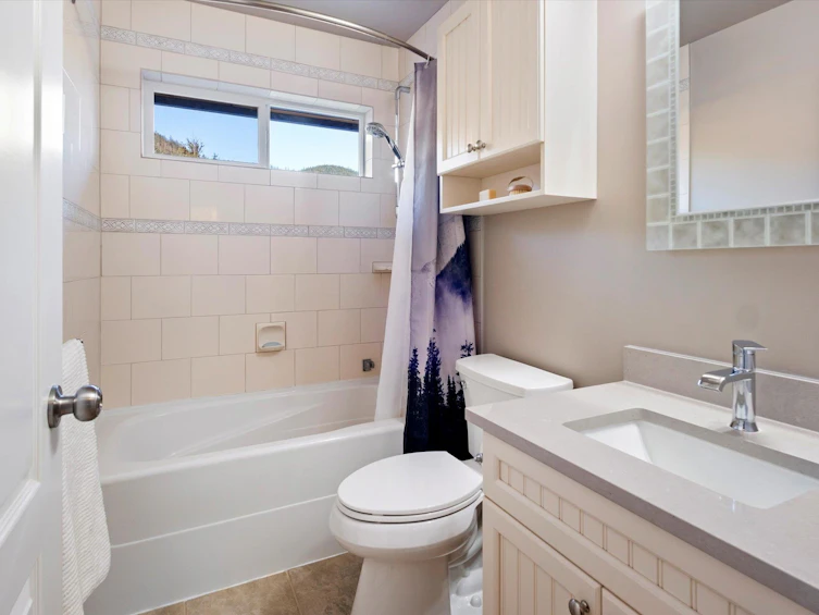 41434 Government Road, Squamish, BC, V8B 0G4 - 31