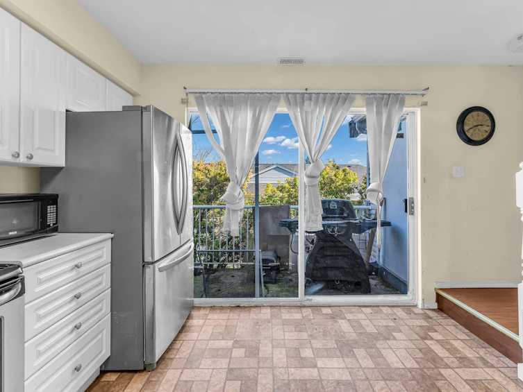 51-13706 74 Avenue, Surrey, BC, V3W 1K3 - 3