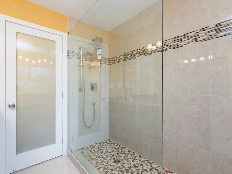 1999 Amble Greene Drive, Surrey, BC, V4A 7J1 - 23