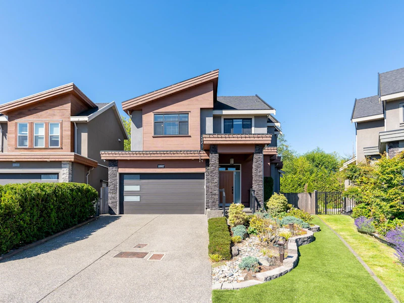 10527 159b Street, Surrey BC V4N 3J4