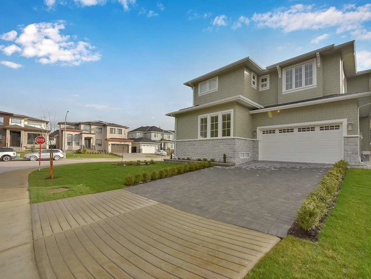 19716 32a Avenue, Langley, BC, V3A 0N9 - 2