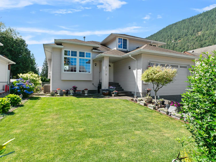 336 Chestnut Avenue, Harrison Hot Springs, BC, V0M 1K0 - 3