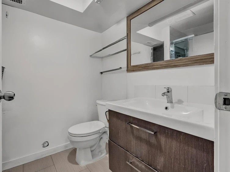 1387 E 35th Avenue, Vancouver, BC, V5W 1C2 - 39