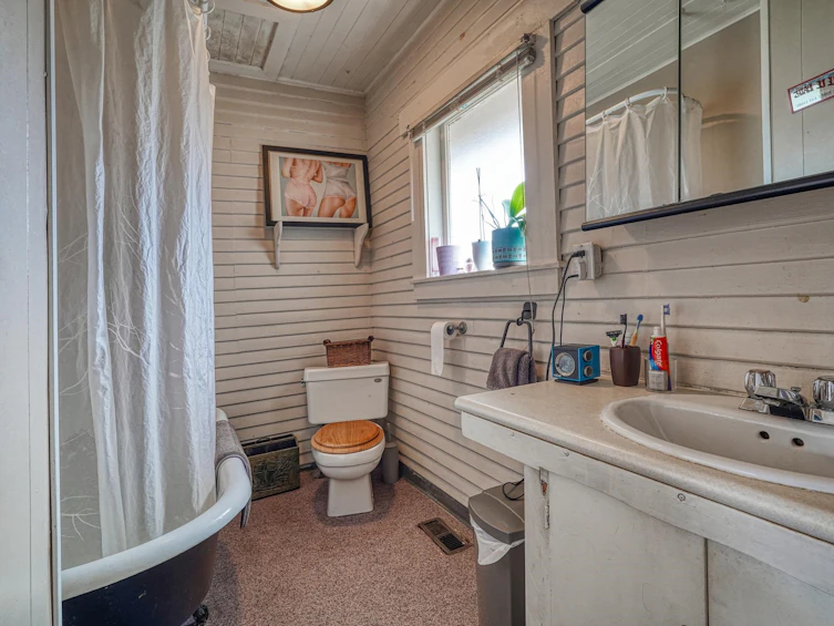 1501 Beach Grove Road, Delta, BC, V4L 1P1 - 20