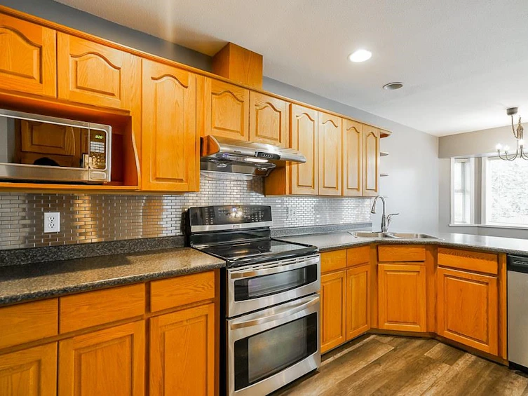 22110 122 Avenue, Maple Ridge, BC, V2X 3X6 - 12
