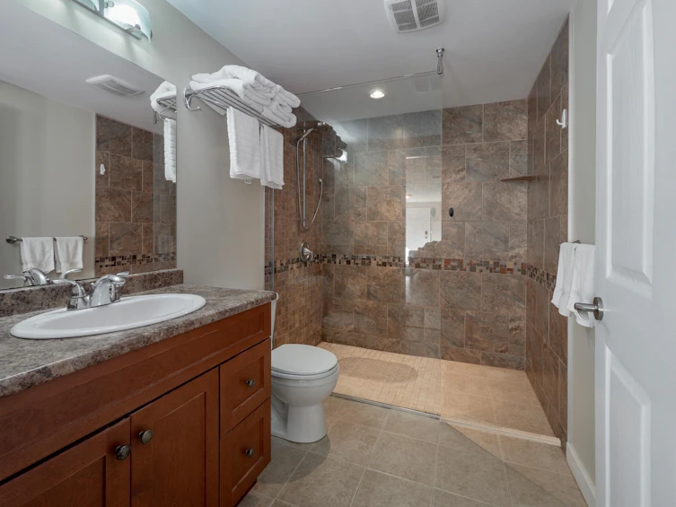 5878 Medusa Street, Sechelt, BC, V0N 3A0 - 25