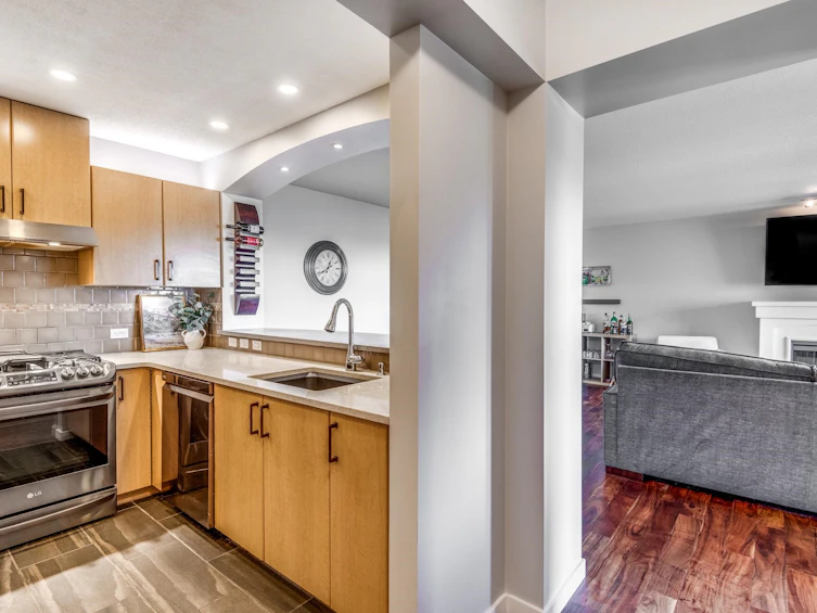 518-2988 Silver Springs Boulevard, Coquitlam, BC, V3E 3R6