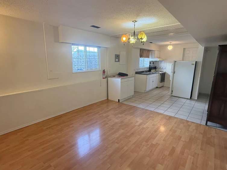 4710 Reid Street, Vancouver, BC, V5R 3Y8 - 4