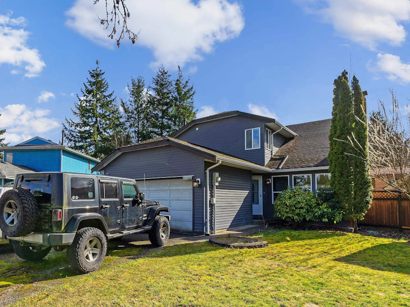 15556 96b Avenue, Surrey BC V3R 7N7