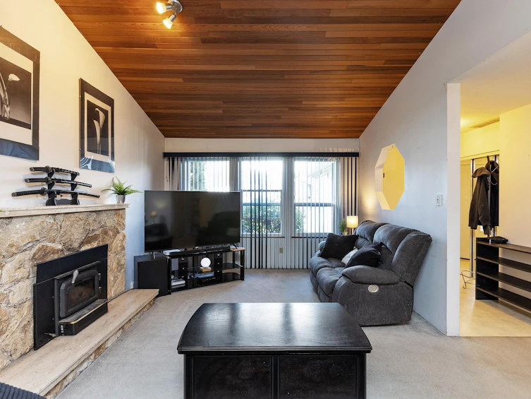 15556 96b Avenue, Surrey, BC, V3R 7N7 - 5