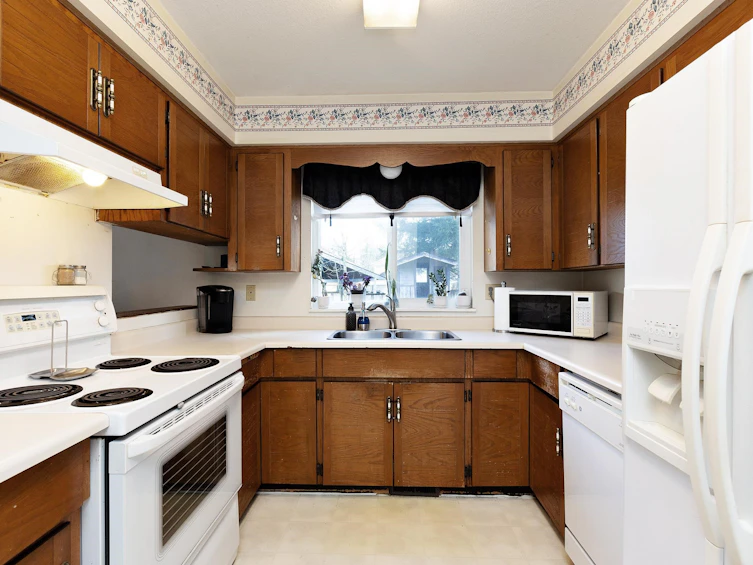 15556 96b Avenue, Surrey, BC, V3R 7N7 - 10