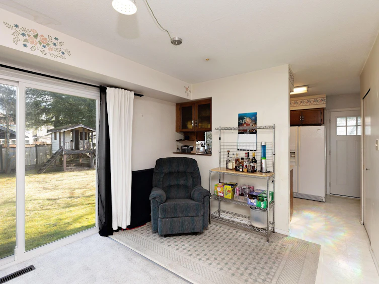 15556 96b Avenue, Surrey, BC, V3R 7N7 - 14