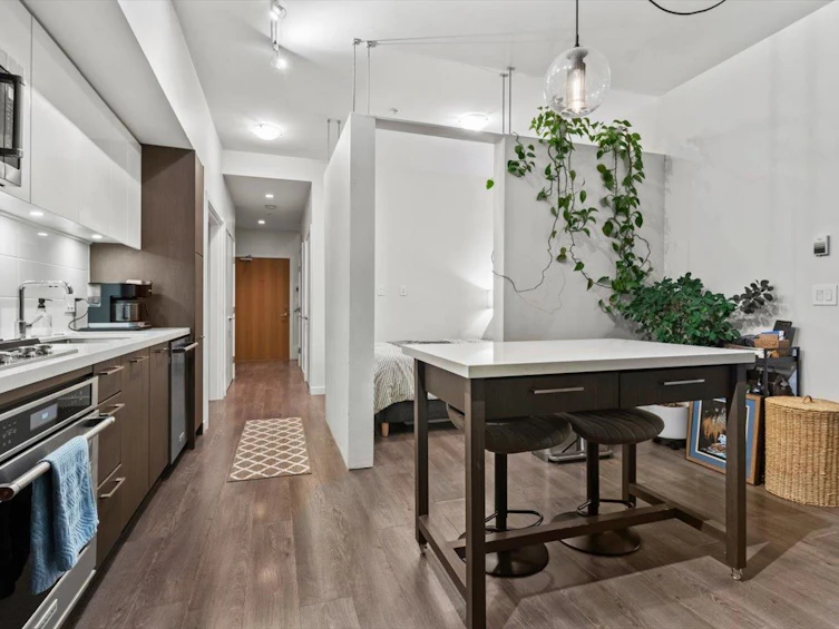 701-384 E 1st Avenue, Vancouver, BC, V5T 0G5 - 9