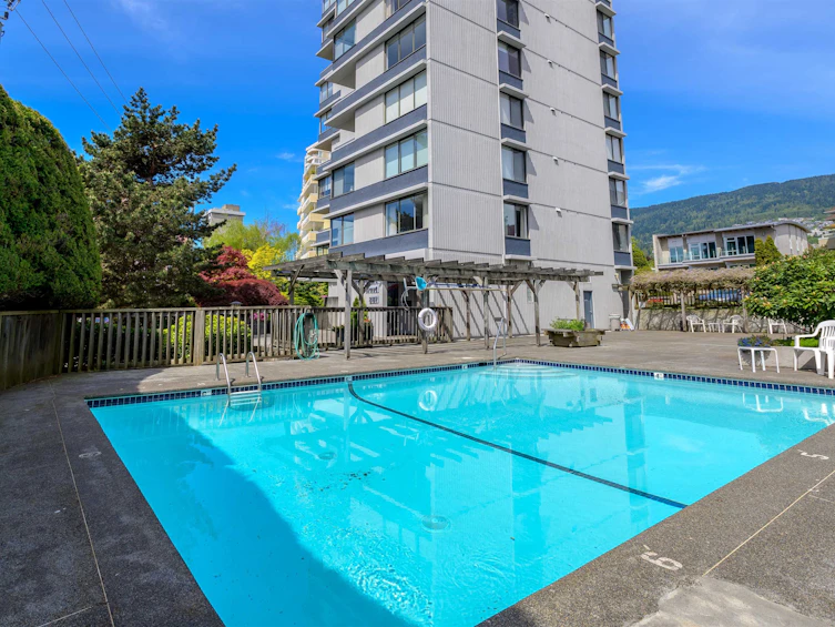 203-2167 Bellevue Avenue, West Vancouver, BC, V7V 1C2