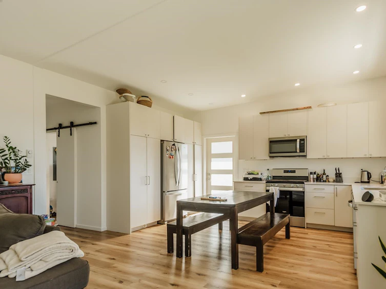 561 Veterans Road, Gibsons, BC, V0N 1V4 - 10