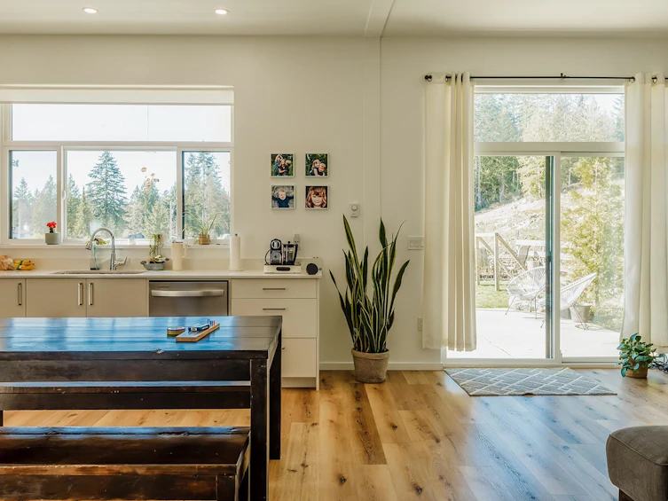 561 Veterans Road, Gibsons, BC, V0N 1V4 - 12