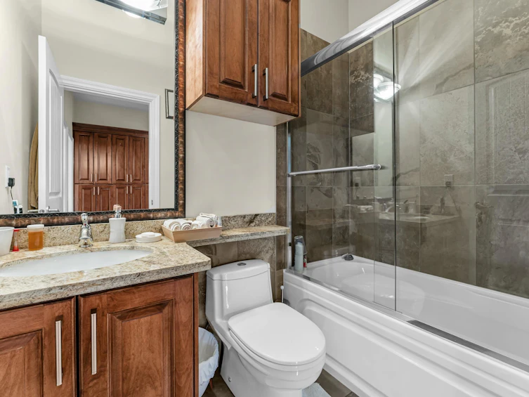 201-13065 84 Avenue, Surrey, BC, V3W 1B3 - 8
